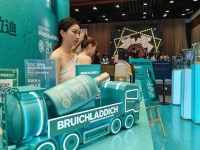 欢迎来到Vogue World，首尔艺术周之旅